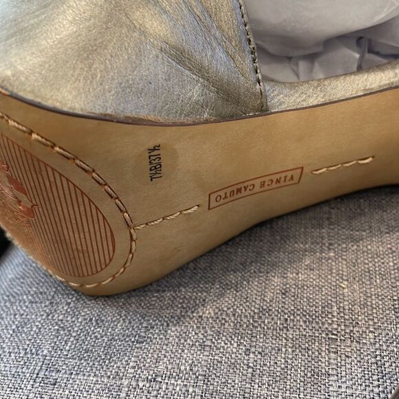 Vince Camuto Jeweled Platform Heel - Size 7.5 - Picture 6 of 10